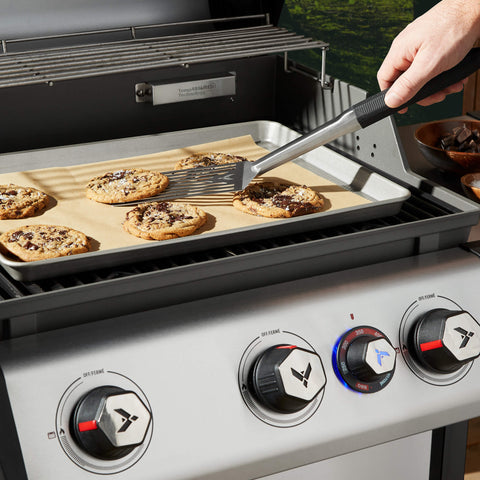 Vermont Castings 3-Burner Propane BBQ with TempASSURED Technology™